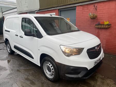 VAUXHALL COMBO 1.5 Turbo D 2300 Dynamic